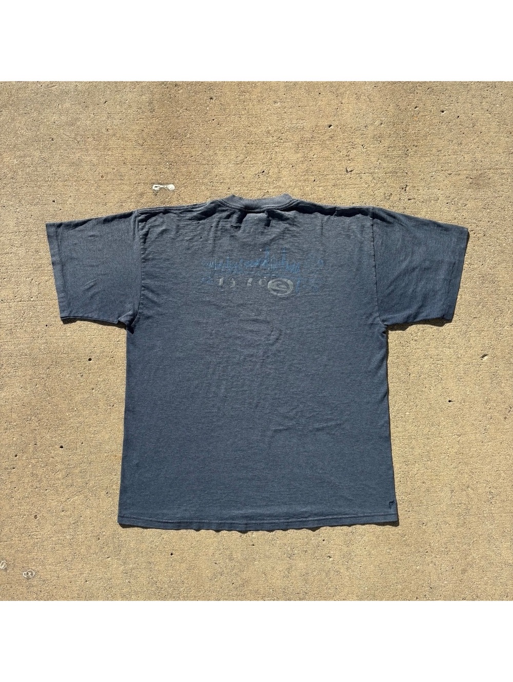 Vintage 90s Quiksilver Single Stitch Faded Surf Tee XL